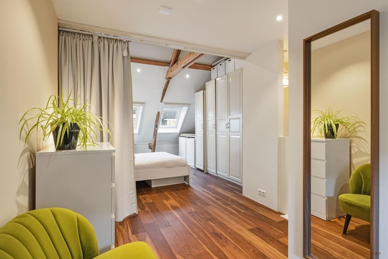 Renovated house with sunny garden in Oudwijk - Image 24