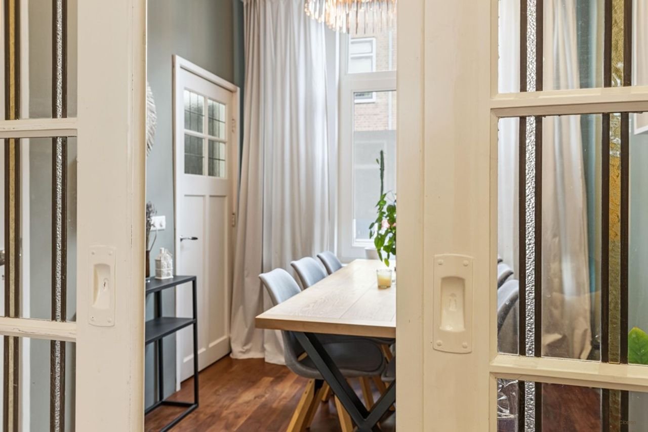 Renovated house with sunny garden in Oudwijk - Image 8