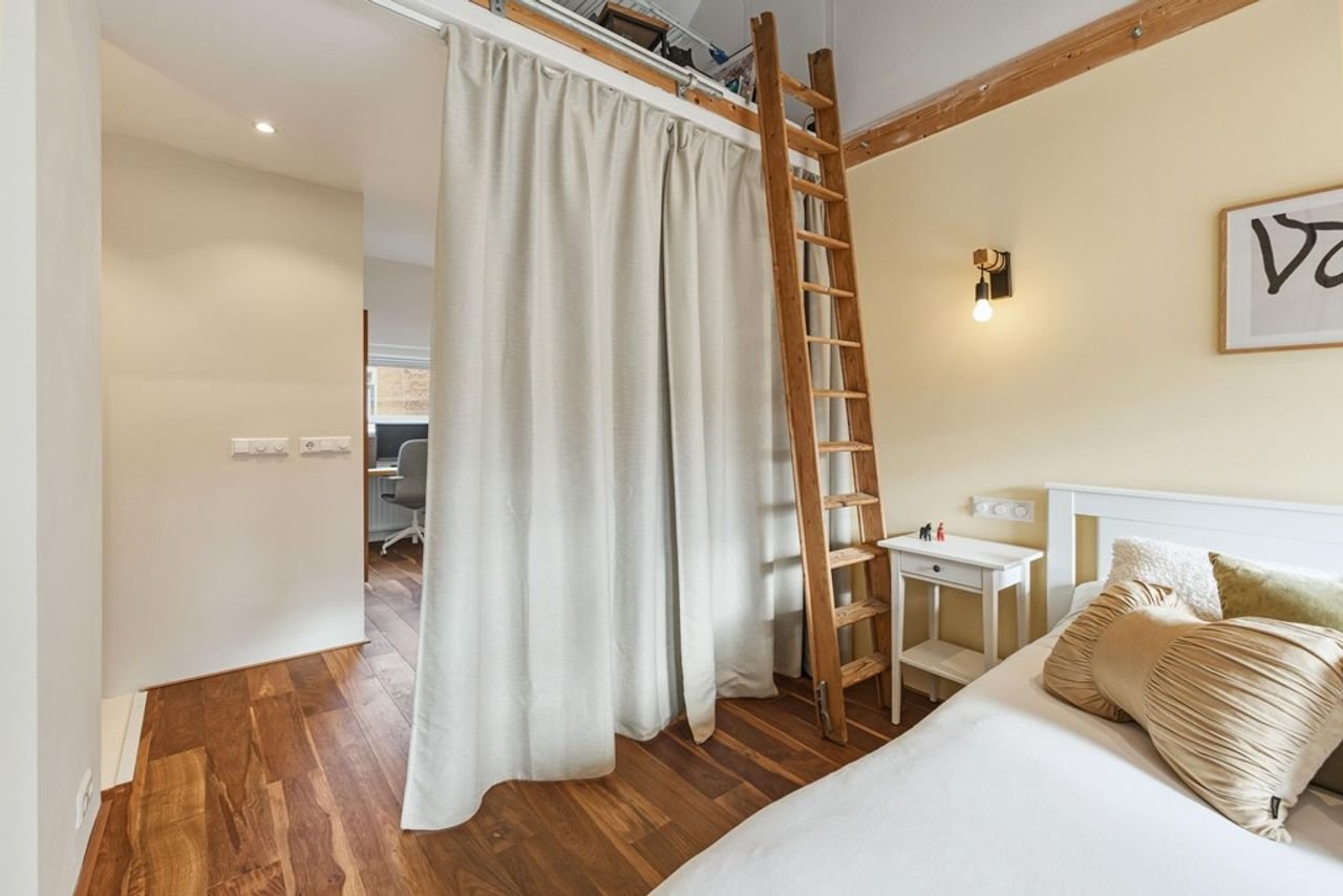 Renovated house with sunny garden in Oudwijk - Image 19