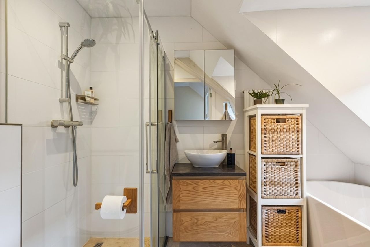 Renovated house with sunny garden in Oudwijk - Image 36