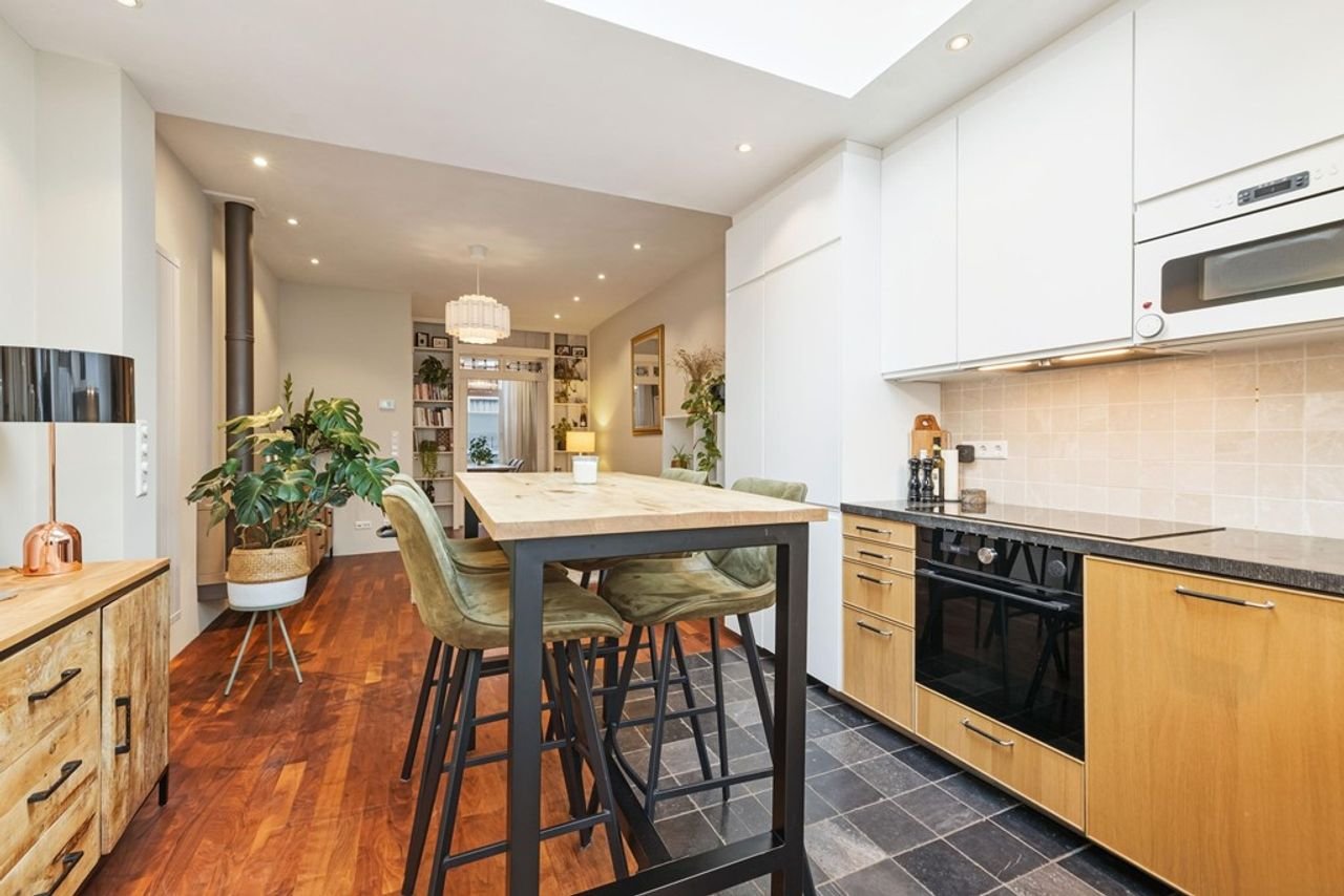 Renovated house with sunny garden in Oudwijk - Image 12