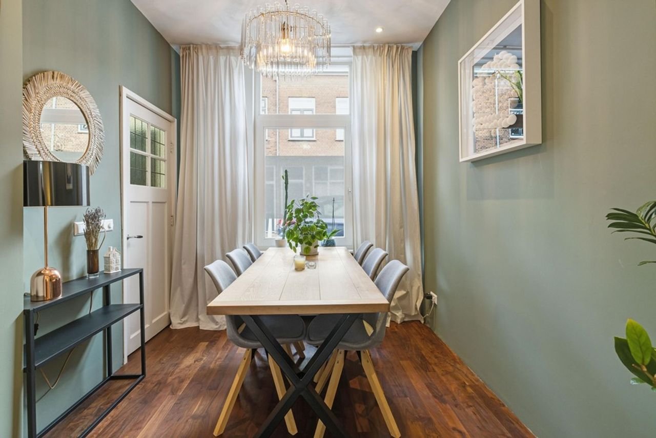 Renovated house with sunny garden in Oudwijk - Image 9