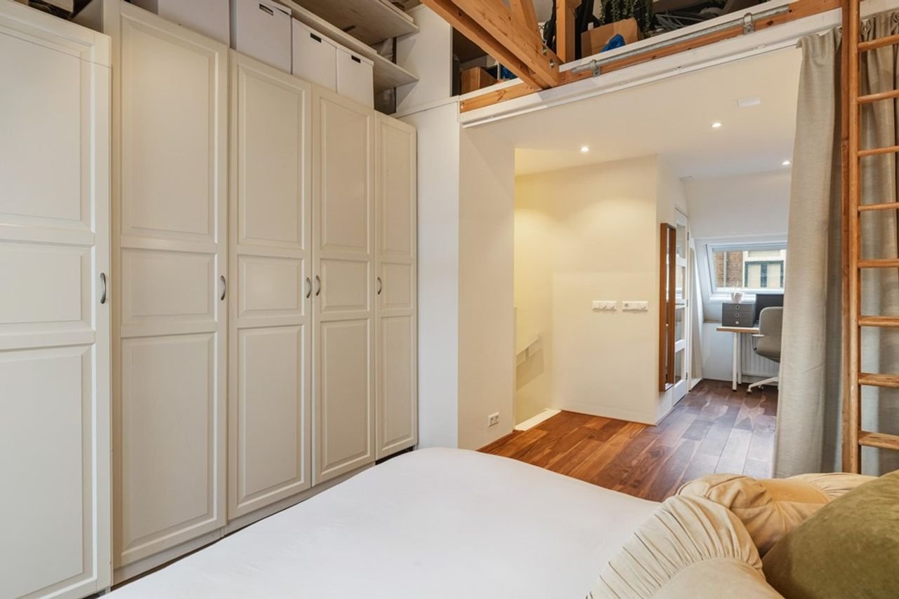 Renovated house with sunny garden in Oudwijk - Image 20