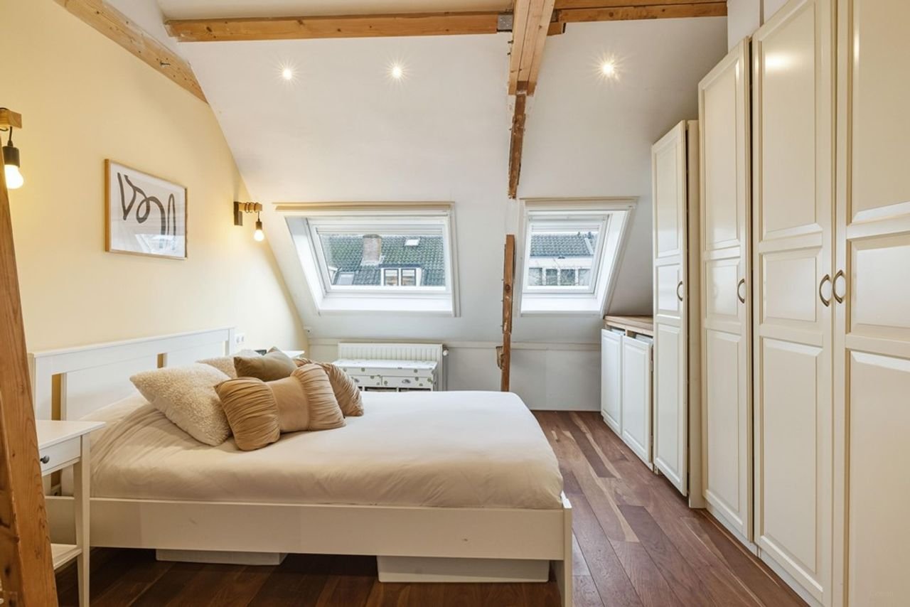 Renovated house with sunny garden in Oudwijk - Image 23