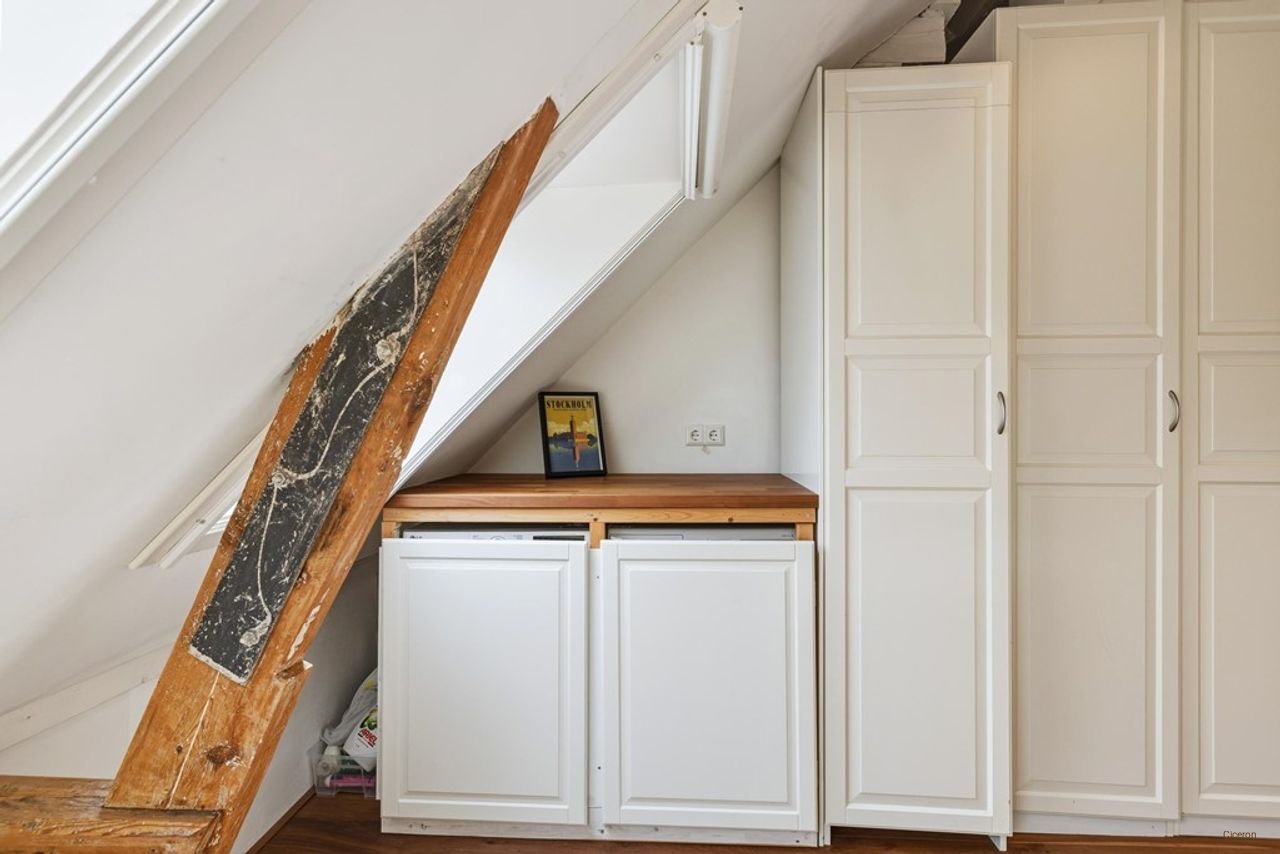 Renovated house with sunny garden in Oudwijk - Image 27