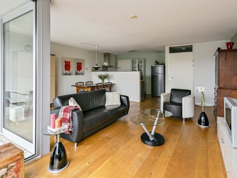 Bright Paleiskwartier apartment with private parking space - Image 5