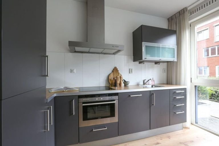 Spacious 4-bedroom house in Weidevenne - Image 5