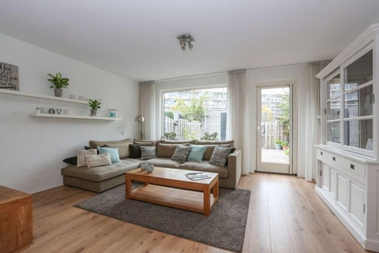 Spacious 4-bedroom house in Weidevenne - Image 2