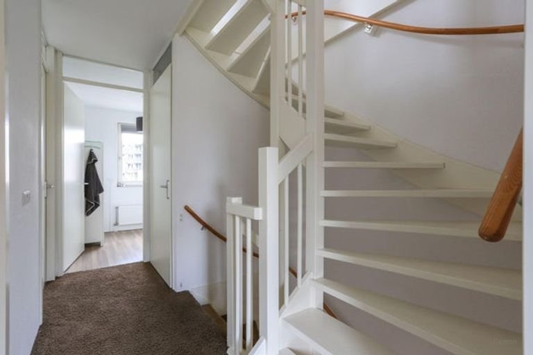 Spacious 4-bedroom house in Weidevenne - Image 10