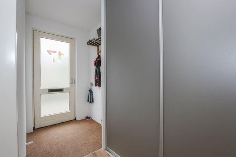 Spacious 4-bedroom house in Weidevenne - Image 20