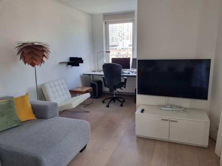Royaal appartement met stadsgezicht - Afbeelding 4