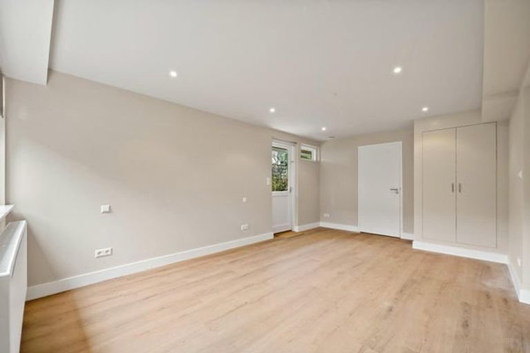 Renovated villa near the sea - Image 10