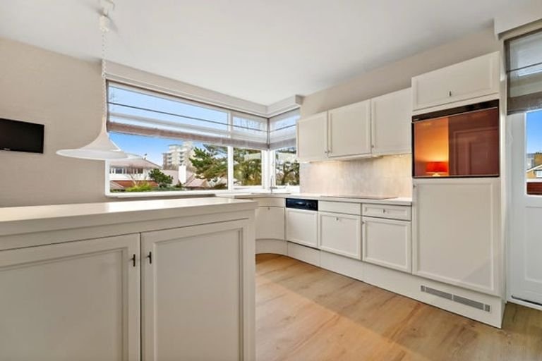 Renovated villa near the sea - Image 28