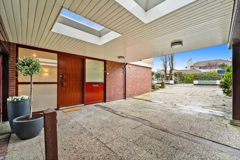 Renovated villa near the sea - Image 7