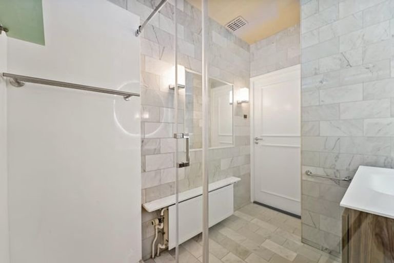 Renovated villa near the sea - Image 35