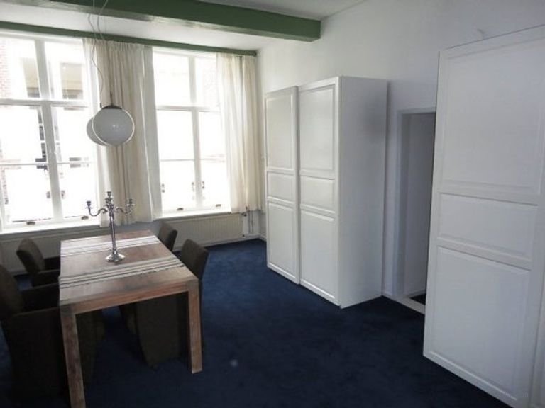 Licht appartement met ensuite in centrum - Afbeelding 2