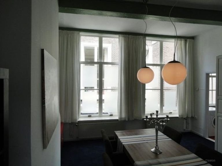 Licht appartement met ensuite in centrum - Afbeelding 7