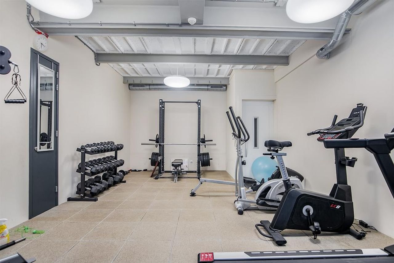 Industrial loft (131 m²) with roof terrace - Image 29