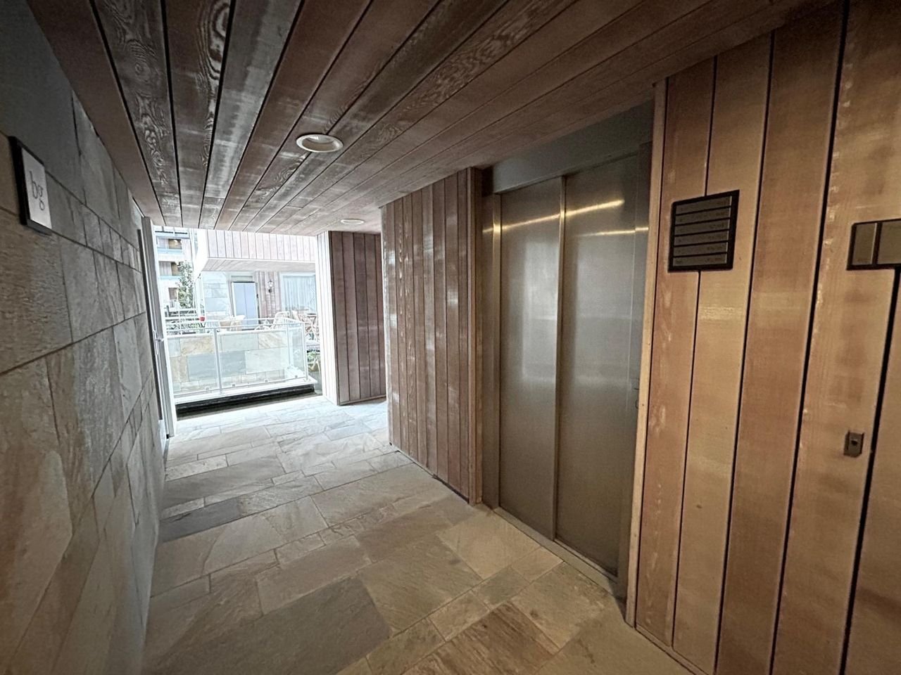 Royaal wonen met terras in Crystal Court - Afbeelding 5