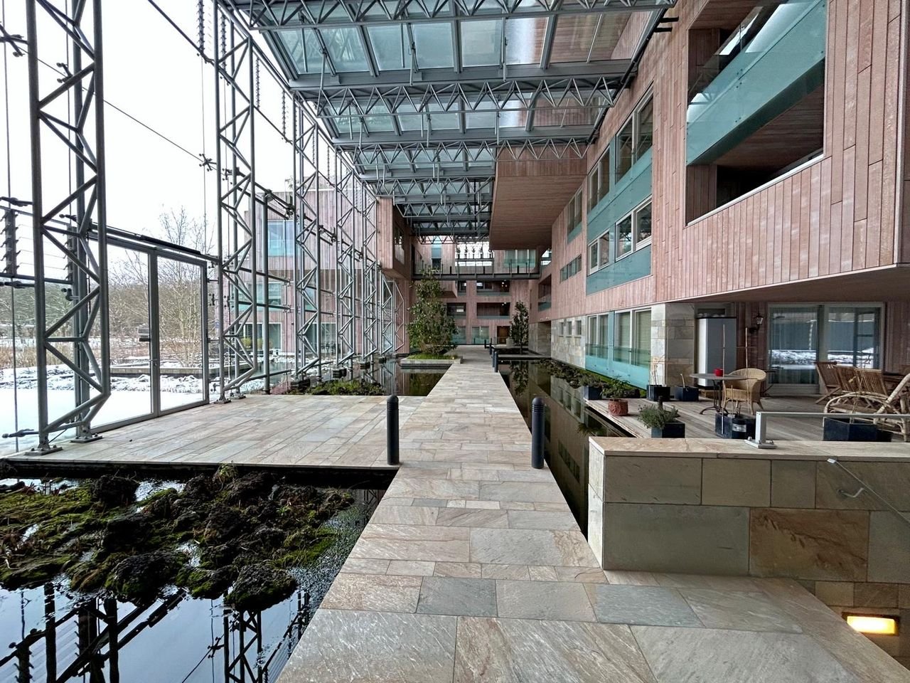 Royaal wonen met terras in Crystal Court - Afbeelding 4