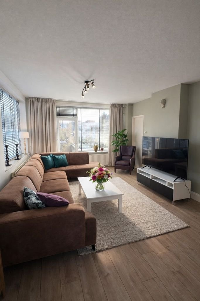 Licht hoekappartement met zonnig balkon - Afbeelding 2