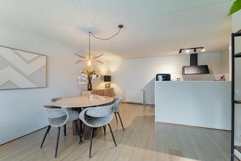 Gemeubileerd appartement met garage in Stadshart - Afbeelding 5