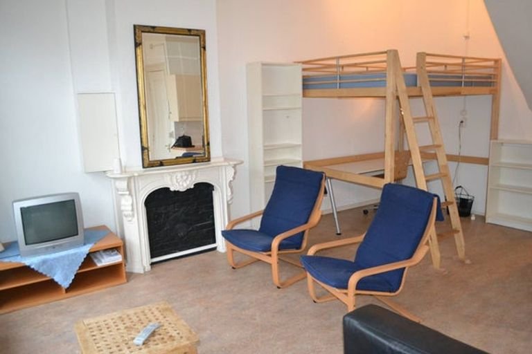 Furnished studio on the Nieuwe Ebbingestraat - Image 3