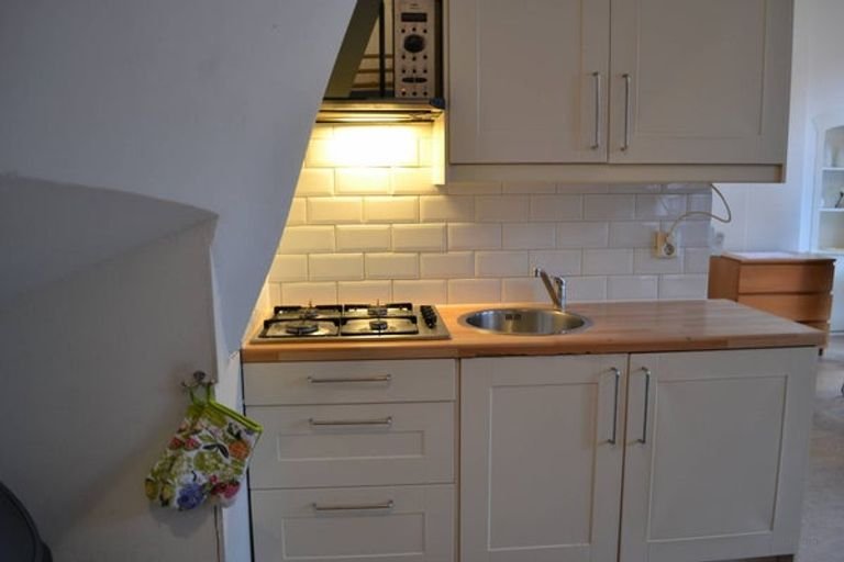 Furnished studio on the Nieuwe Ebbingestraat - Image 8