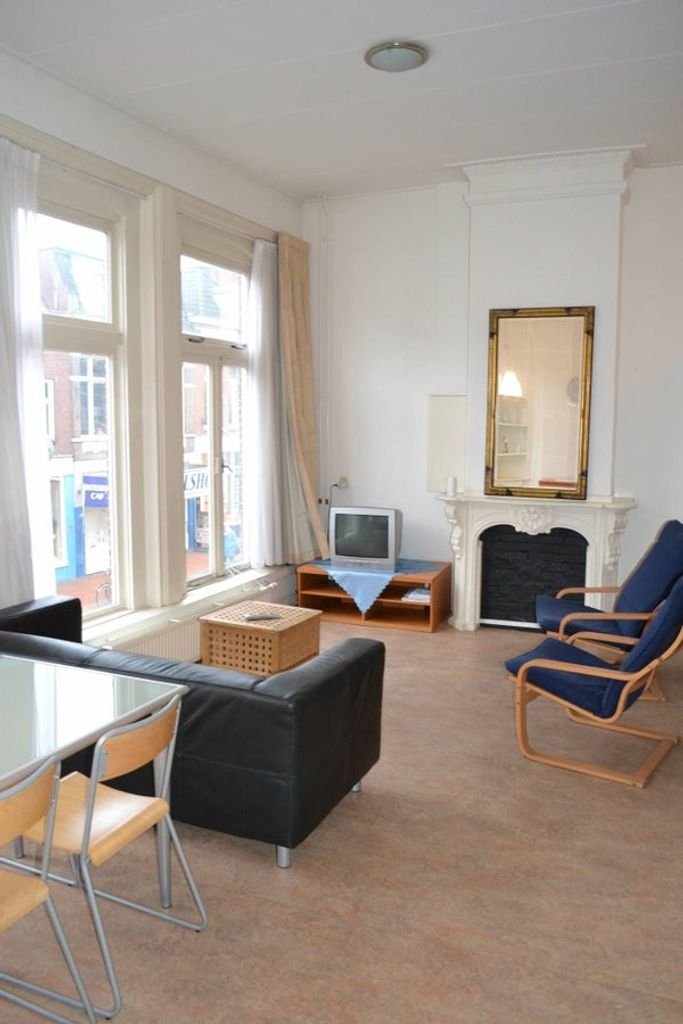 Furnished studio on the Nieuwe Ebbingestraat - Image 1