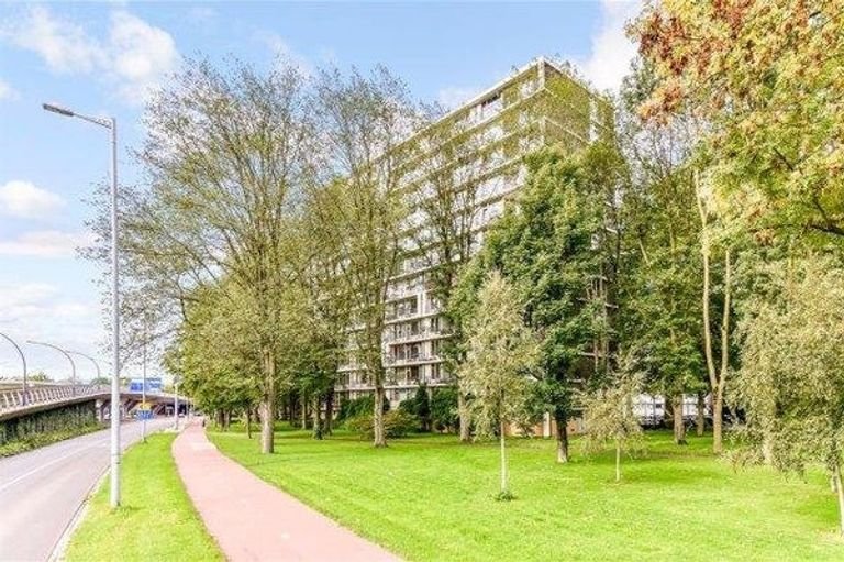 Gemeubileerd appartement met groen uitzicht - Afbeelding 1