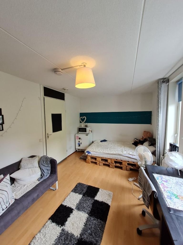 15m2 room in the Indische buurt - Image 3