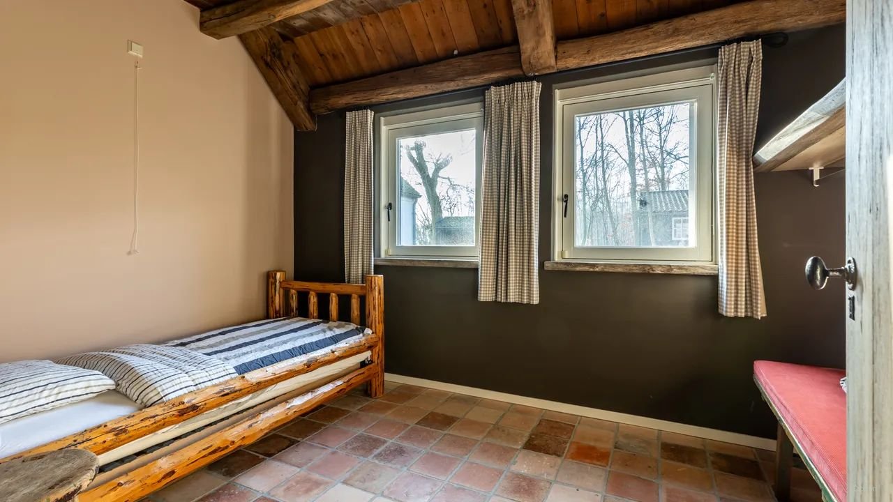 Detached living between forest and dunes - Image 17