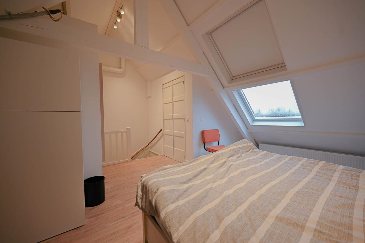 Bright 2-bedroom apartment in Blijdorp - Image 12