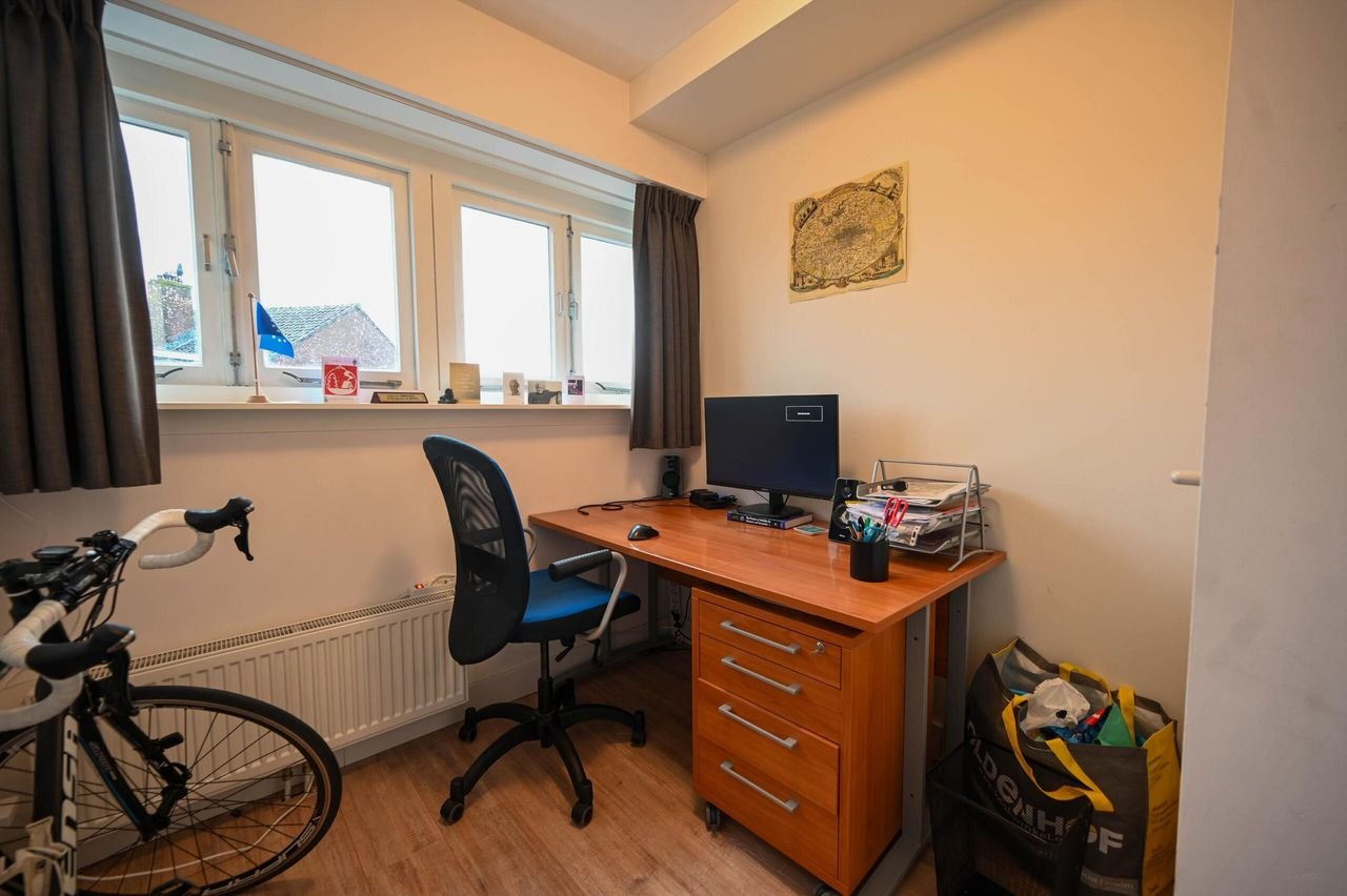 Bright 2-bedroom apartment in Blijdorp - Image 8