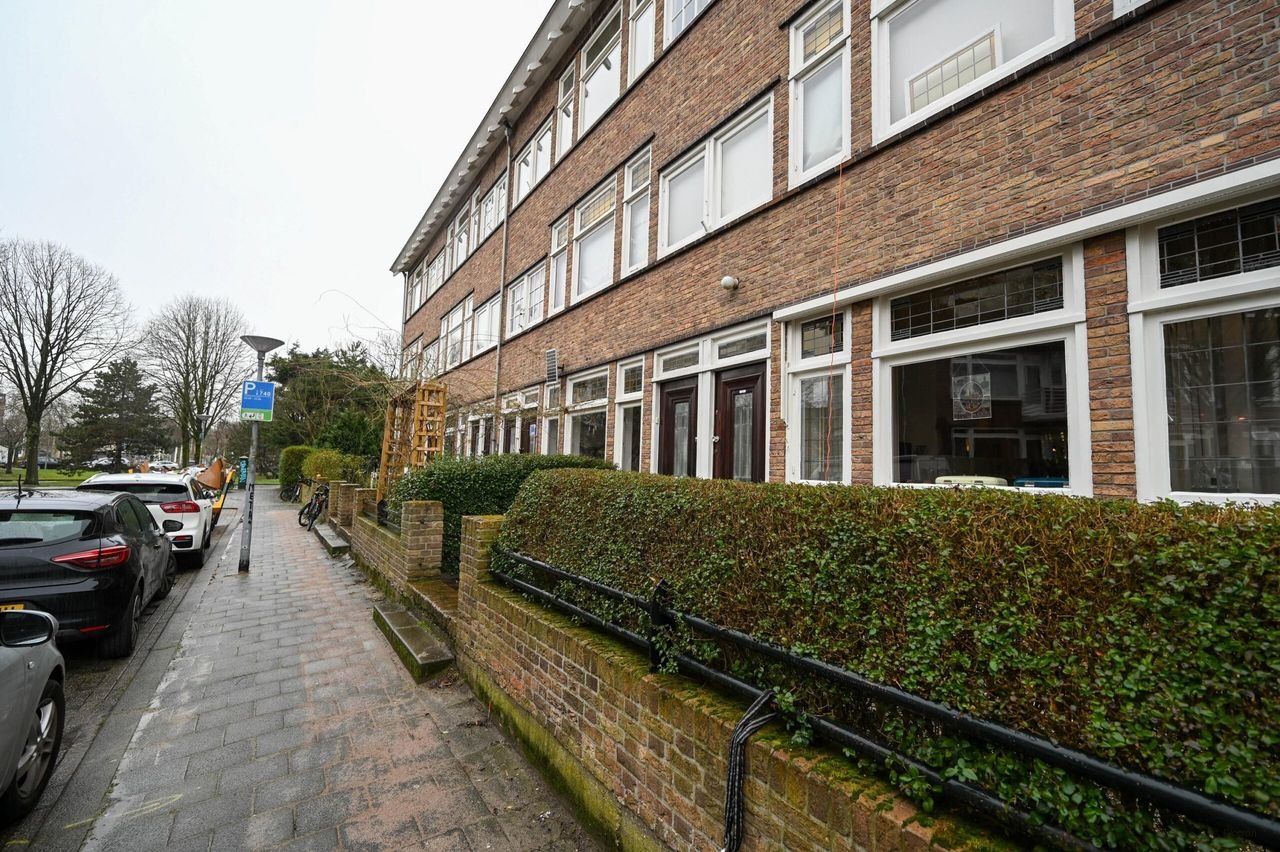 Bright 2-bedroom apartment in Blijdorp - Image 15