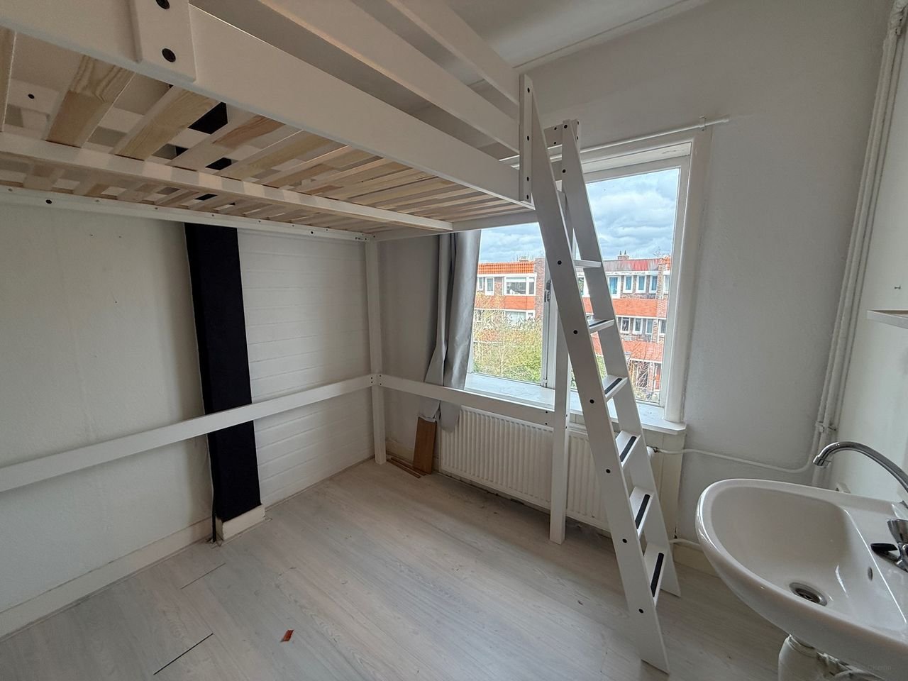 Knusse kamer in de Korrewegwijk - Afbeelding 2