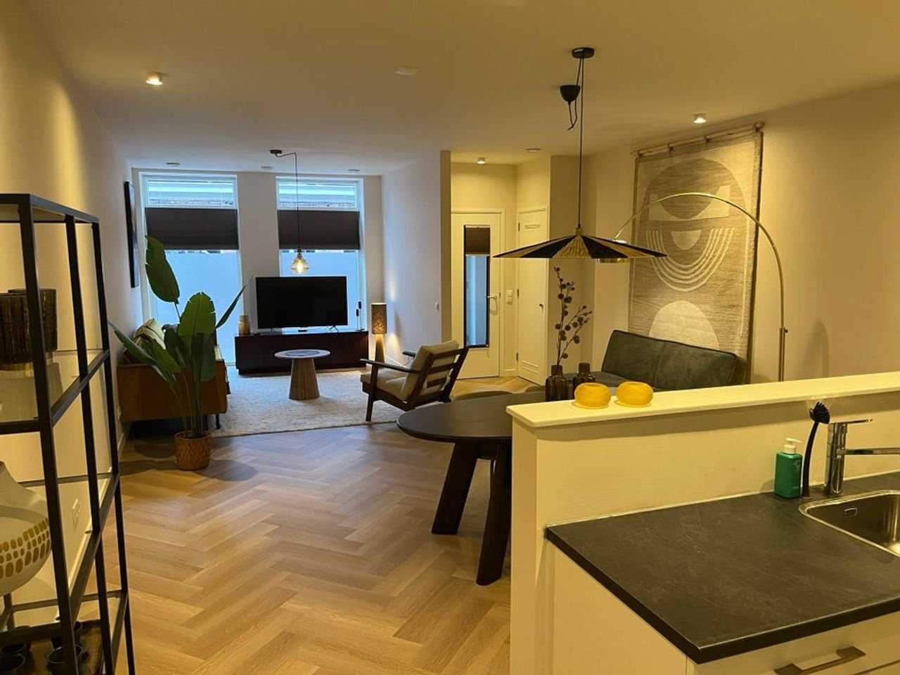 Gemeubileerd appartement met balkon - Afbeelding 6