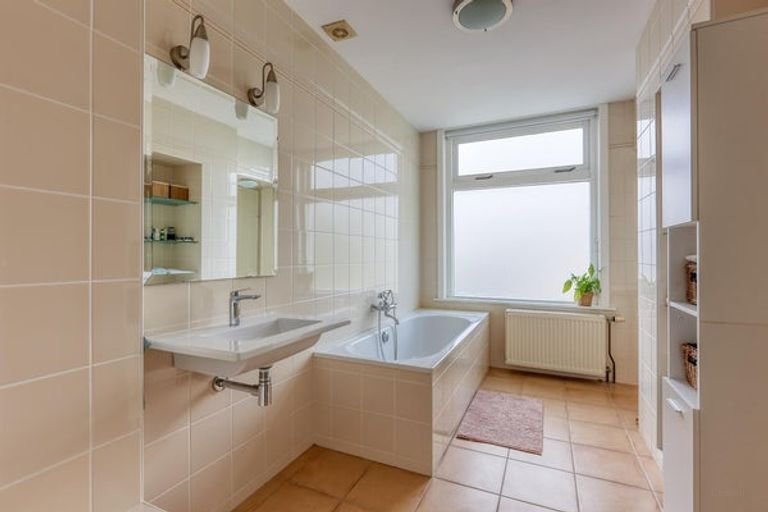 Royaal huis in Voorburg: 6 slaapkamers - Afbeelding 23