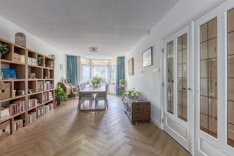 Royaal huis in Voorburg: 6 slaapkamers - Afbeelding 4