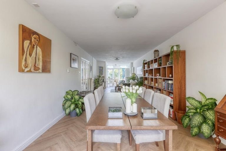 Royaal huis in Voorburg: 6 slaapkamers - Afbeelding 6