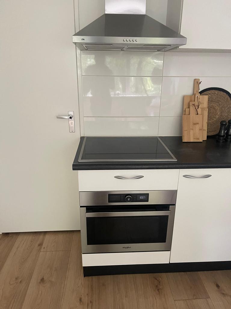 Gerenoveerd 2-kamerappartement in Nieuwe Westen - Afbeelding 2