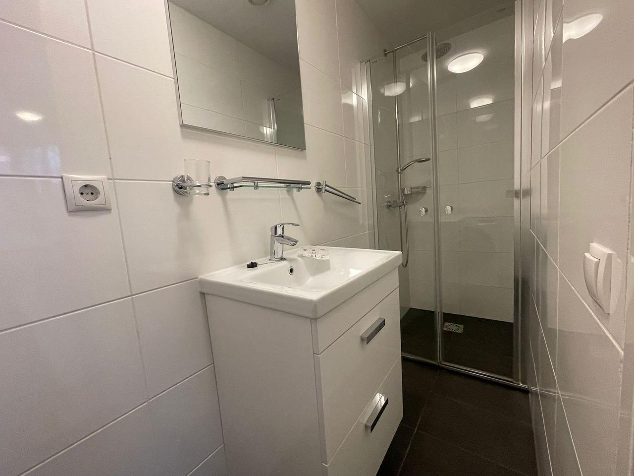 Gerenoveerd 2-kamerappartement in Nieuwe Westen - Afbeelding 9