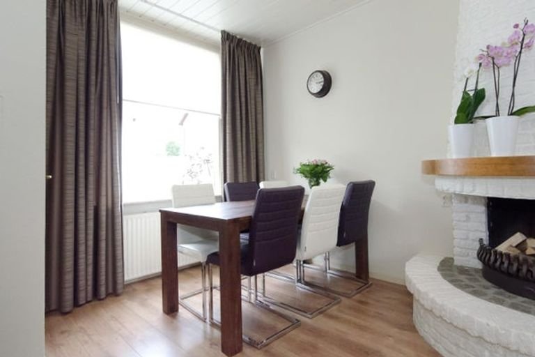 2-onder-1-kap met tuin en haard - Afbeelding 9