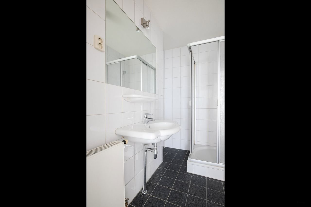 Ruim 3-kamerappartement met garage in Randwyck - Afbeelding 11