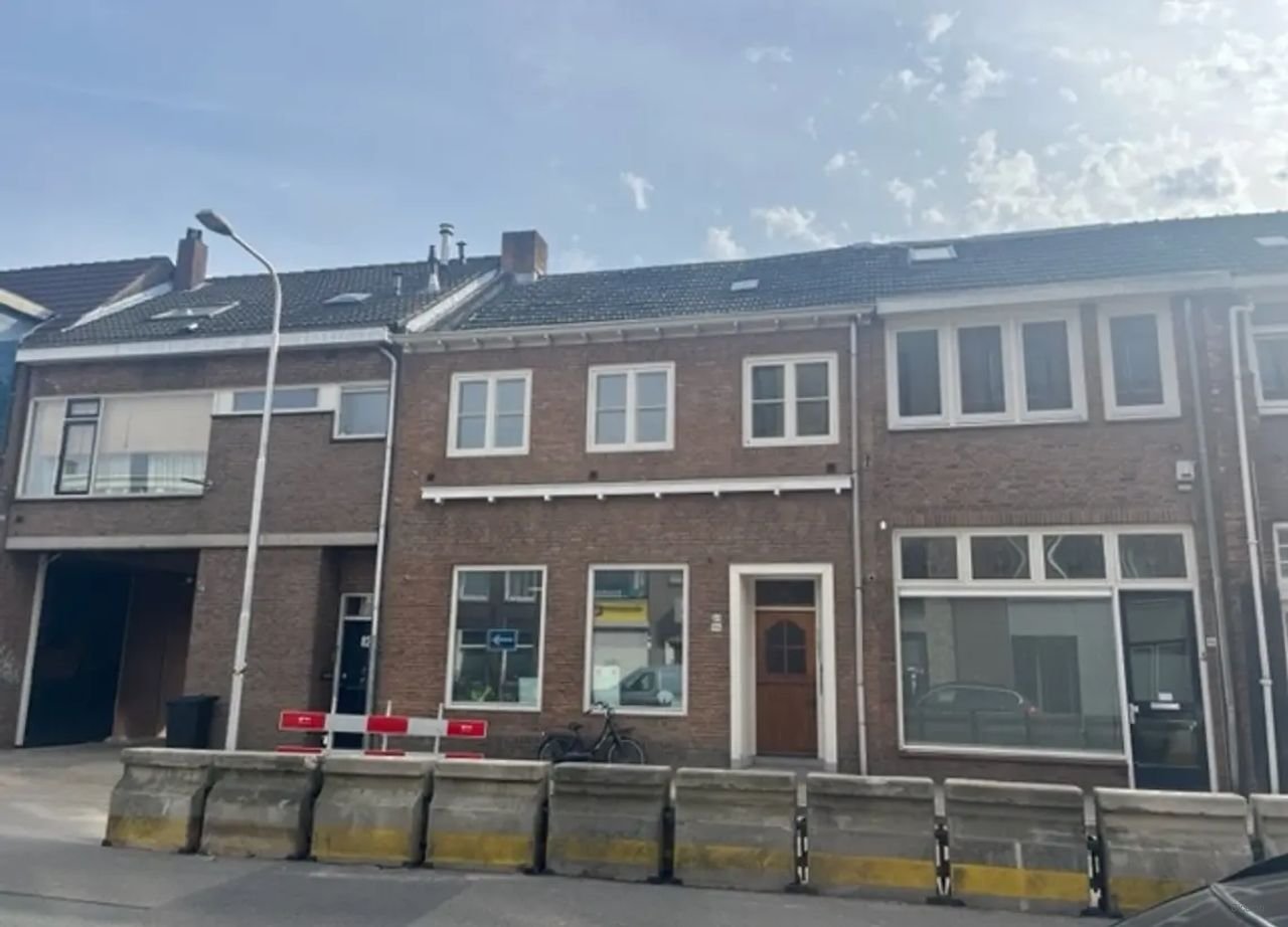 Temporary 3-room apartment with balcony - Image 1