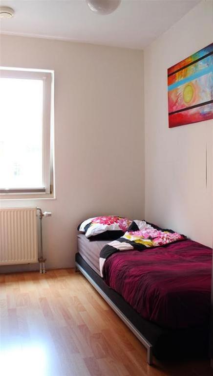 Bright 2-Bedroom Duplex with Balcony - Image 18