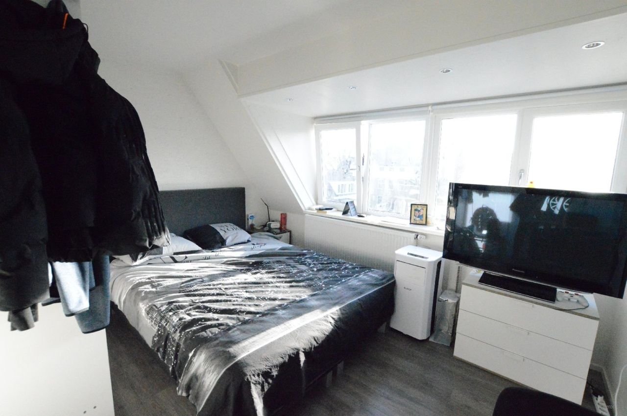 Kamer met eigen keuken en balkon - Afbeelding 2