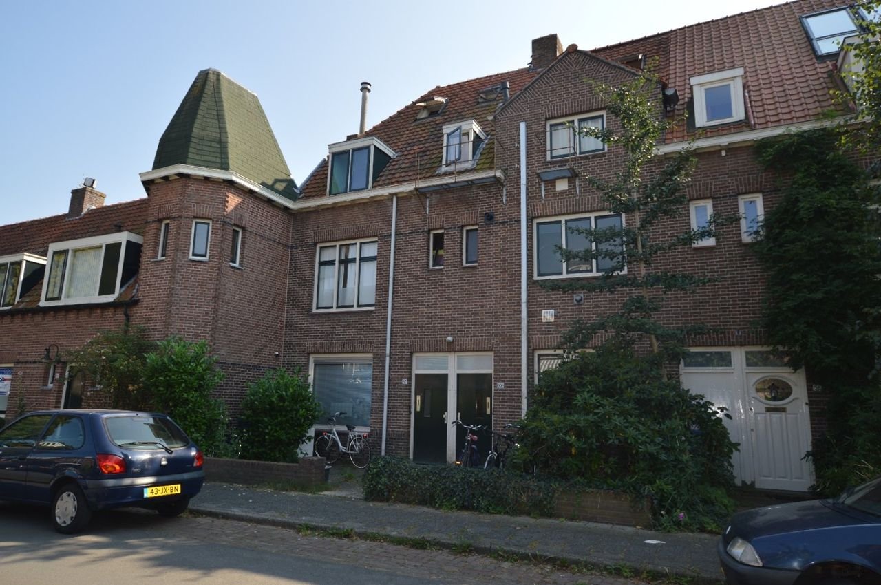 Kamer met eigen keuken en balkon - Afbeelding 1