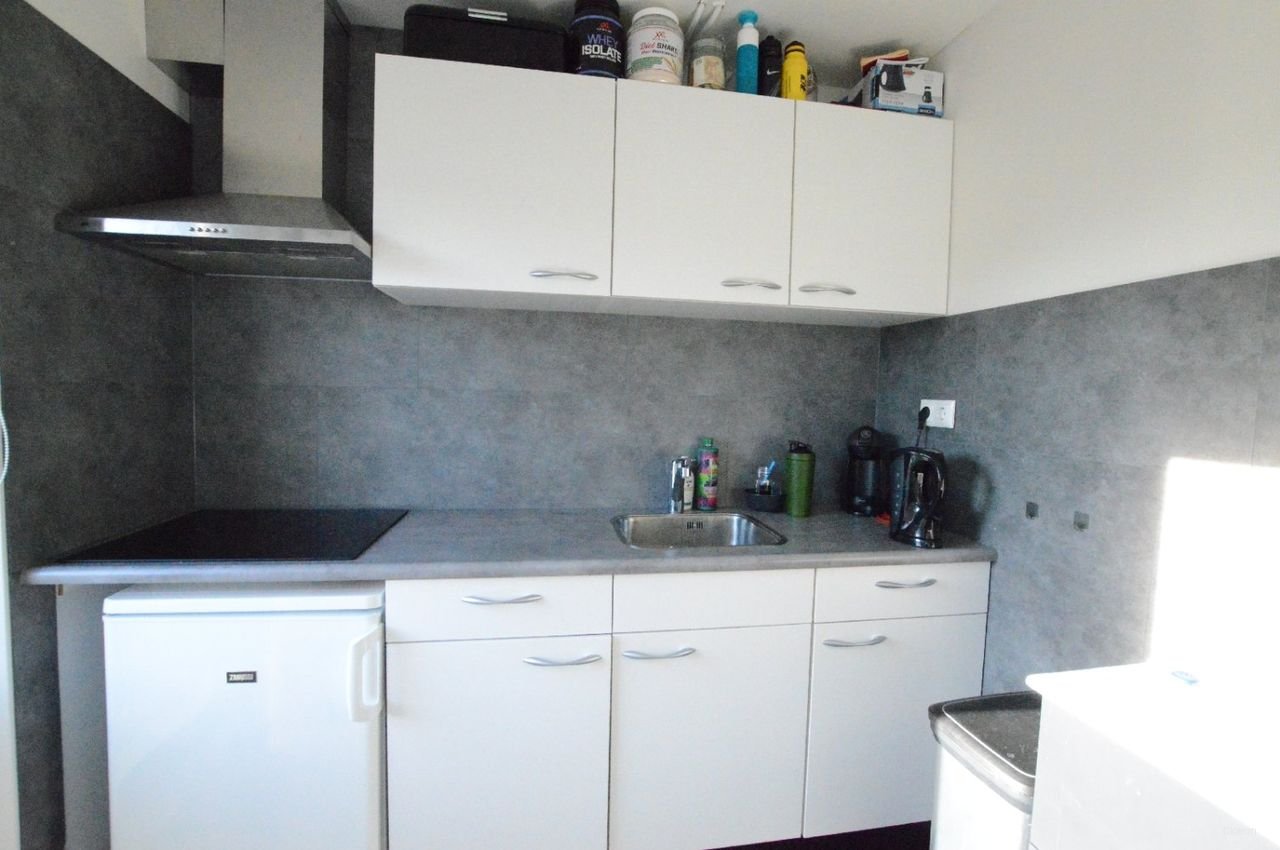 Kamer met eigen keuken en balkon - Afbeelding 6