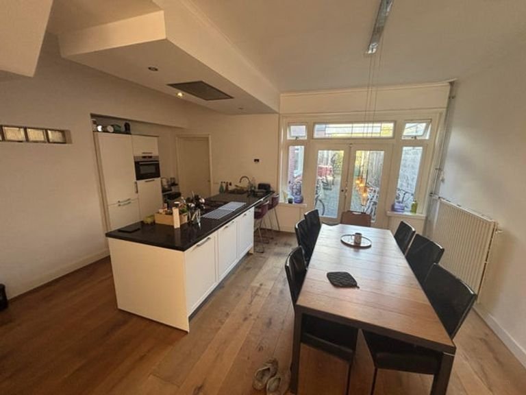 Gemeubileerde kamer (20 m²) met eigen balkon - Afbeelding 6